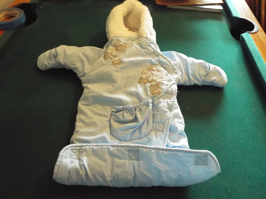 Infant Baby Snow Suit. Previously worn good value. Looks nearly new.